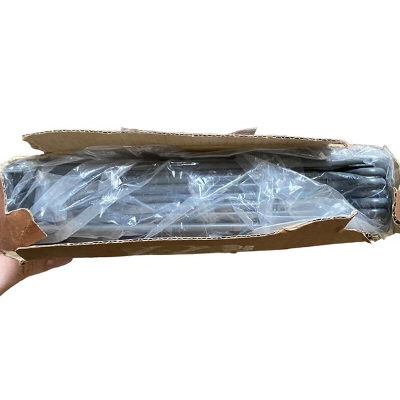 BTH 2 Large Racks with 12 Adjustable Dividers - Expand or Separate - Baking - Picture 5 of 7